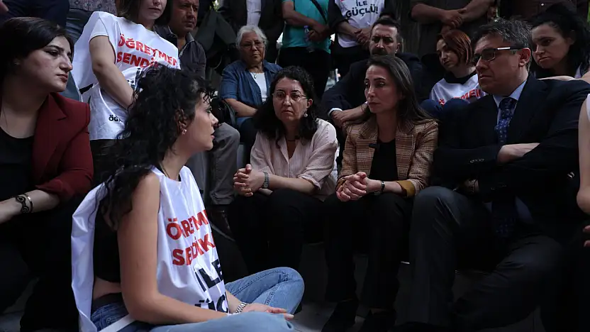 Siirt Milletvekili Sabahat Erdoğan Sarıtaş'tan Açlık Grevindeki Öğretmenlere Destek Ziyareti