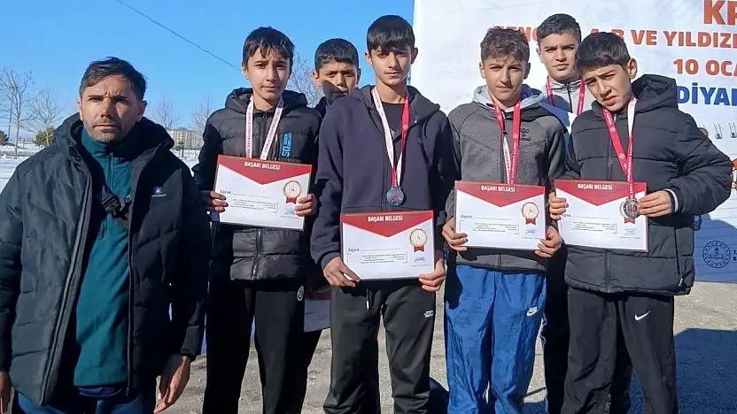 Siirt Sancaklar Ortaokulu Kros Takımı Türkiye Şampiyonası'na Yükseldi
