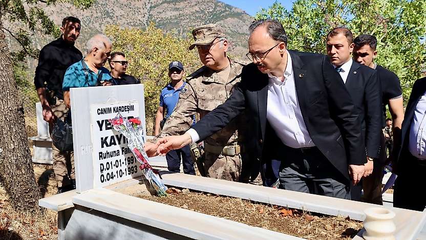 Siirt Şirvan'da 37 şehit dualarla anıldı