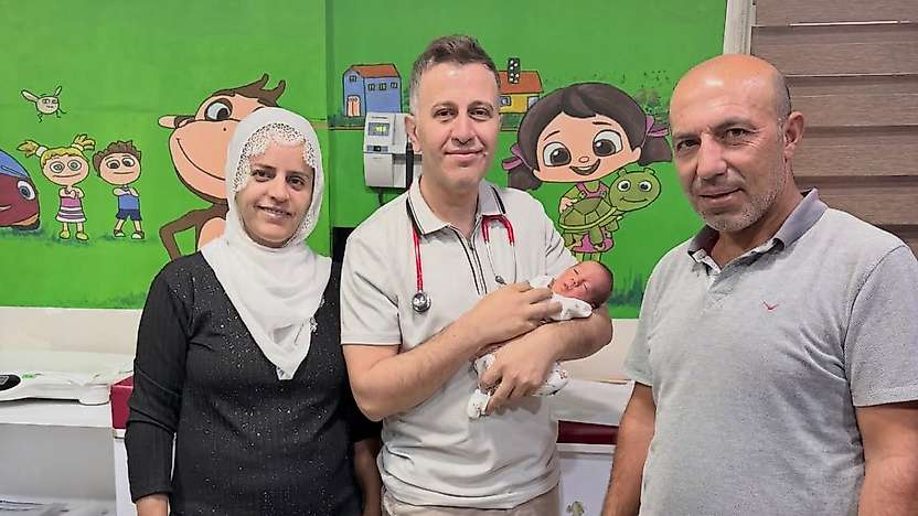 Siirt'te 20 yıllık evlat hasreti sona erdi: 17 kez düşük yapan çift bebeklerine kavuştu