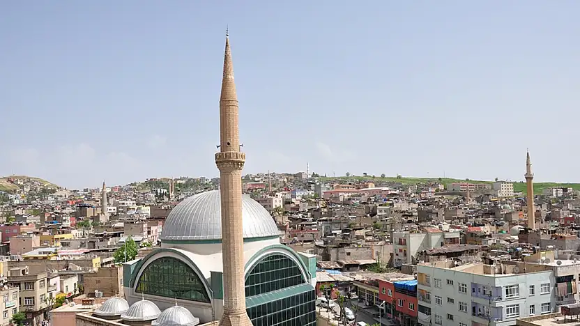 Siirt'te Akılalmaz Şaka: Yaşayan Adam İçin Ölüm Selasını Arkadaşları Okuttu