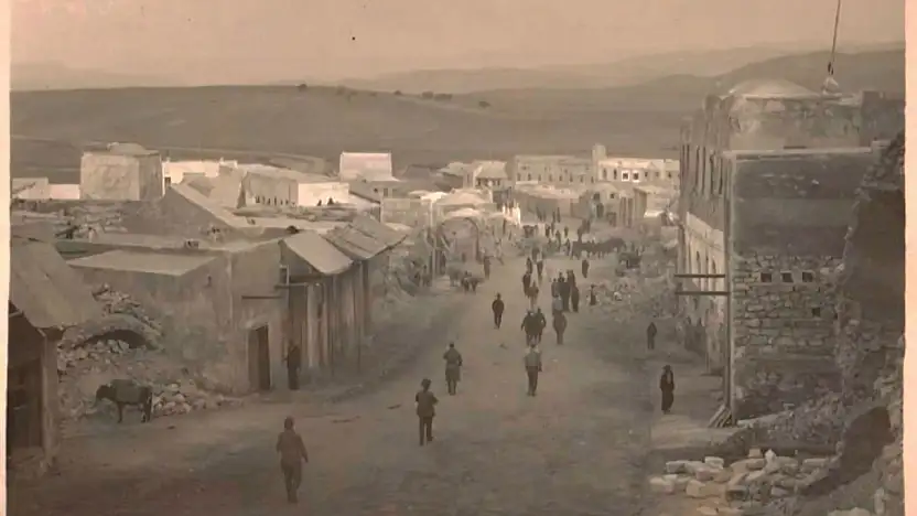 Siirt'te asırlık Aynsalip Çeşmesi'nin önünden çekilmiş 1900'lerin başına ait fotoğraf ortaya çıktı