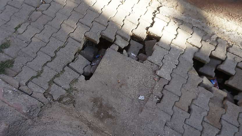Siirt'te Çöken Yol Mahalle Sakinlerini Tedirgin Ediyor