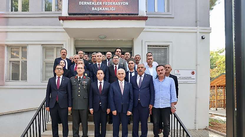 Siirt'te Gaziler Günü'nde Şehit Yakınları ve Gaziler Ziyaret Edildi