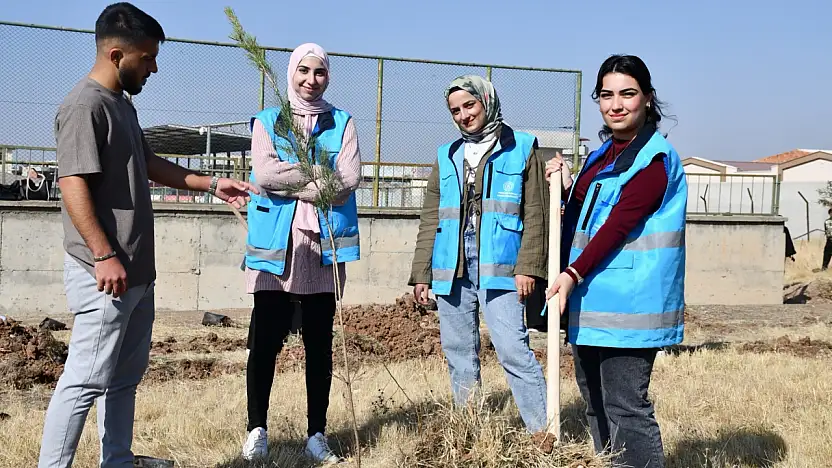 Siirt'te 'Geleceğe Nefes' Seferberliği: Fidanlar Toprakla Buluştu