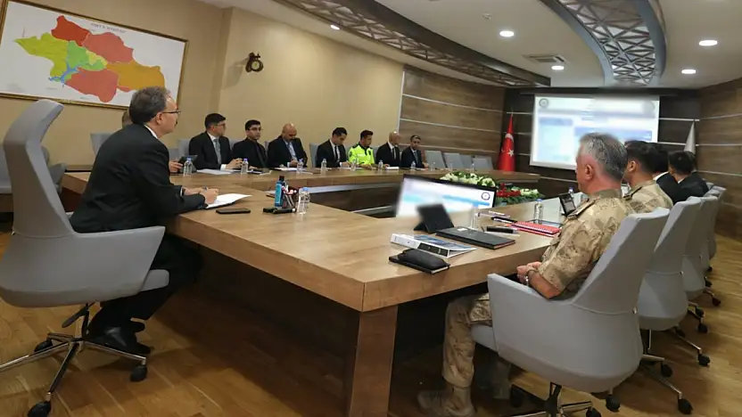 Siirt'te Güvenlik Zirvesi: Asayişten Orman Yangınlarına Kadar Tüm Tedbirler Masaya Yatırıldı