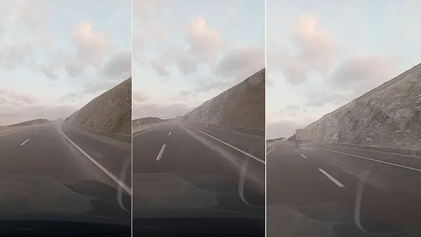 Siirt'te Hafriyat Kamyonu Tehlike Saçtı: Yola Dökülen Mıcırlar Sürücüleri Zor Durumda Bıraktı