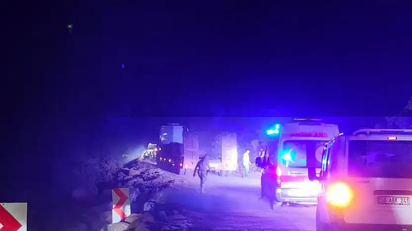 Siirt'te Hasta Almaya Giden Ambulans, Yol Çalışması Nedeniyle İlerlemekte Zorlandı