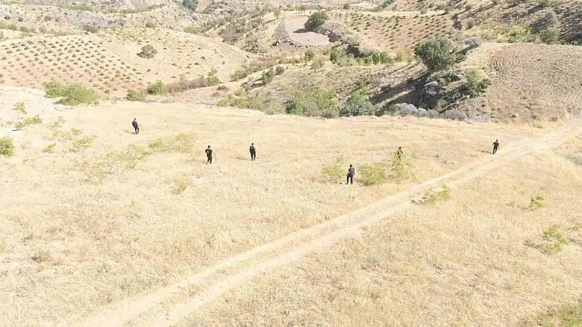 Siirt'te kayıp alzaymır hastası yaşlı adamı bulmak için 250 kilometrekare alana bakıldı