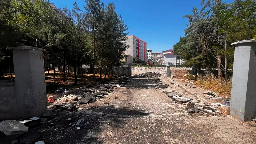 Siirt'te Koltuk Hesapları Yapılırken Öğrenciler İkili Eğitime Mahkûm Kaldı
