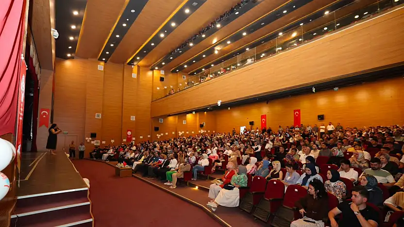 Siirt'te Koruyucu Aile Günü Konferansı Düzenlendi