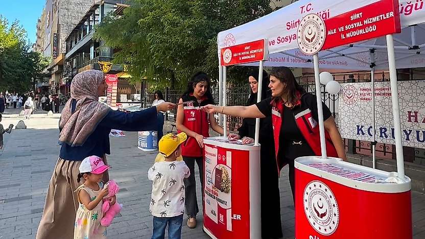 Siirt'te Koruyucu Aile Hizmeti İçin Farkındalık Standı Açıldı