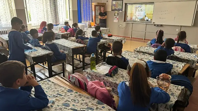 Siirt'te Öğrencilere Ağız ve Diş Sağlığı Eğitimi Verildi