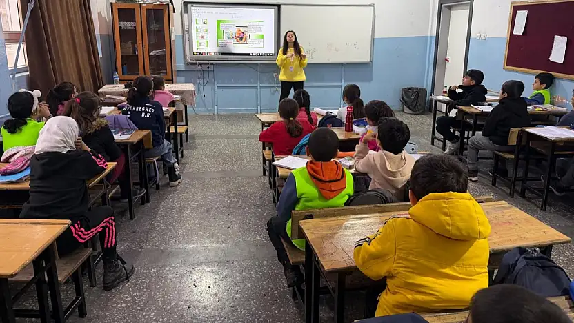 Siirt'te Öğrencilere Diyabet ve Hijyen Farkındalık Eğitimi