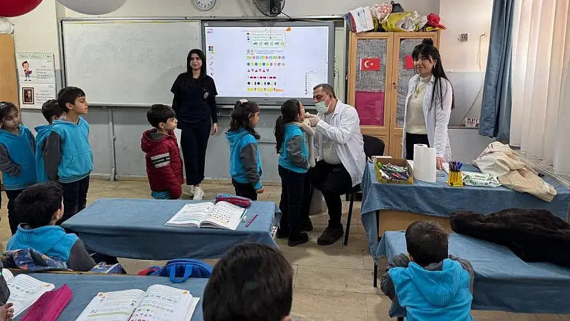 Siirt'te Öğrencilere Yönelik Sağlık Taraması ve Eğitim Çalışmaları Sürdürüyor