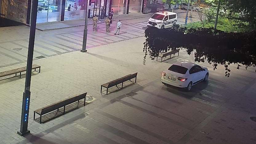 Siirt'te Güres Caddesinde 3 El Ateş Edildi