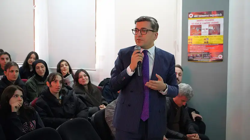 Siirt'Te Savcılardan Öğrencilere İnternet Ve Sosyal Medya Uyarısı: Bir Hata Hayatınızı Karartabilir