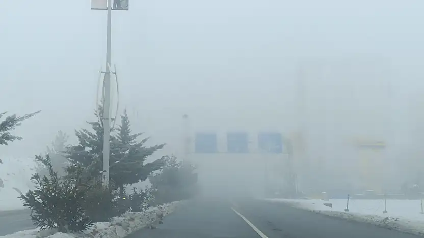 Siirt'te Sis Etkili Oluyor, Görüş Mesafesi Yer Yer 50 Metreye Düştü