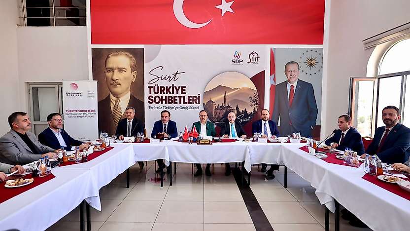 Siirt'te 'Türkiye Sohbetleri: Terörsüz Türkiye'ye Geçiş Süreçleri' Programı Düzenlendi