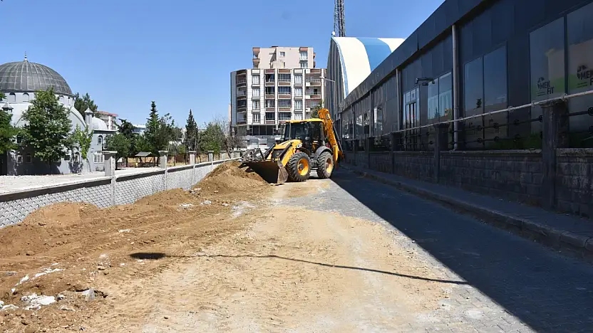 Siirt'te Ulaşımı Rahatlatacak Bağlantı Yolu Genişletiliyor