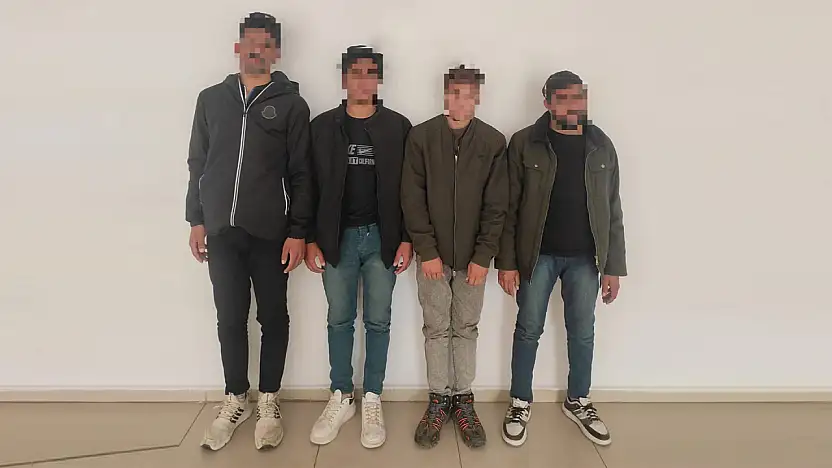 Siirt'te Uygulama Noktasında Sahte Pasaportlu 4 Afgan Göçmen Yakalandı