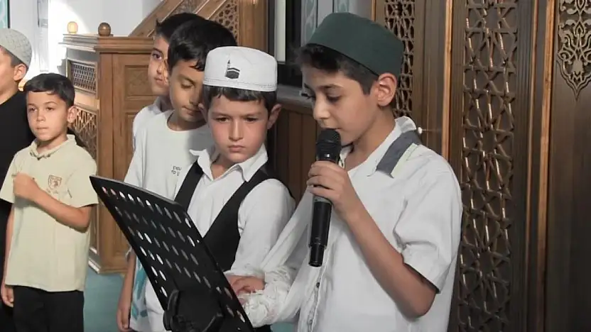 Siirt'te Yaz Kur'an Kursu Öğrencileri Selahaddin Eyyubi Temalı Yarışmada Ödüllendirildi