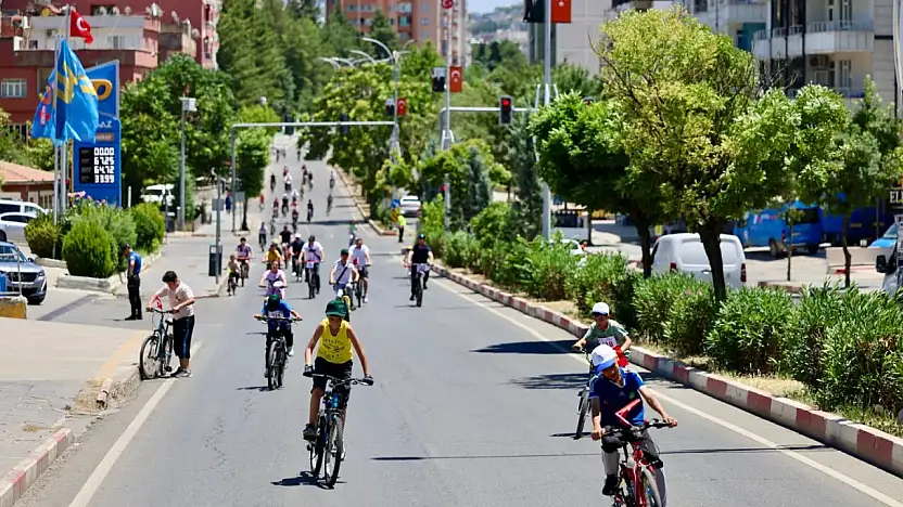 Siirt Valisi Kızılkaya Gençlerle Birlikte Pedal Çevirdi