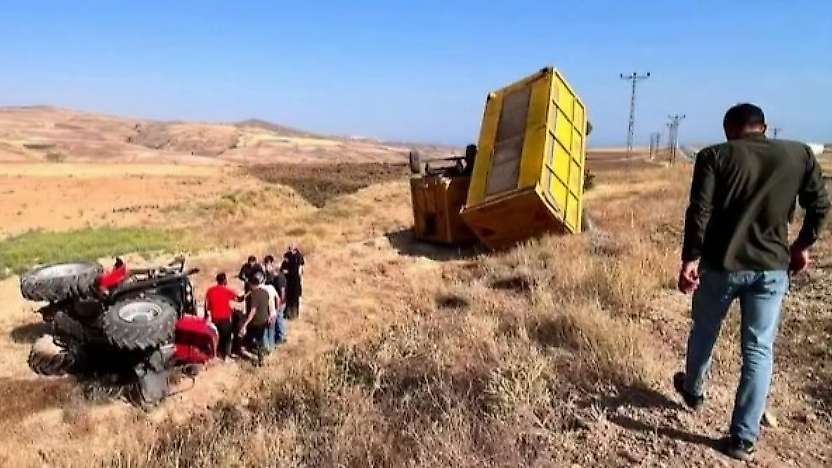 Siirtli Abi-Kardeş Ahlat'ta Traktör Kazasında Ağır Yaralandı