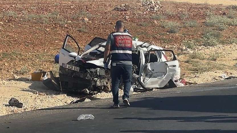 Siirtli Ailenin Gaziantep'te Geçirdiği Feci Kazada 2 Kişi Ölü 4 Kişi Yaralandı