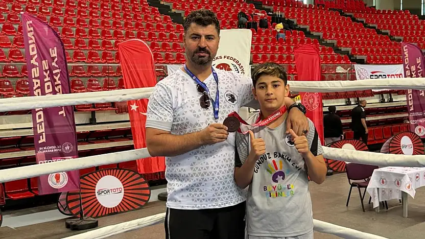 Siirtli Boksör Serkan Gül Türkiye Üçüncüsü Oldu