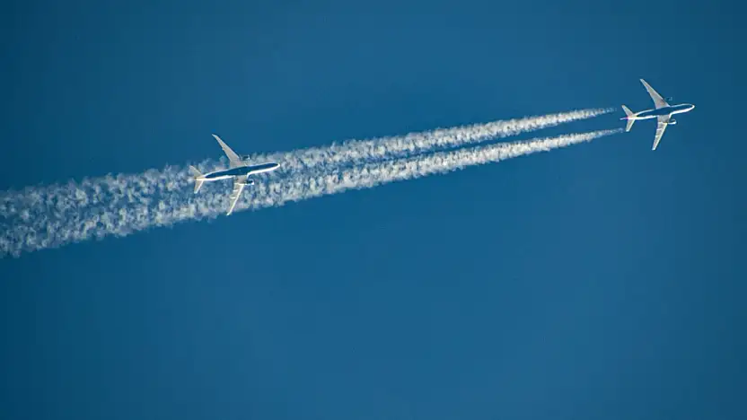 Siirtli Fotoğrafçıdan Göz Kamaştıran Kareler: Uçakları Yakın Çekimle Görüntüledi