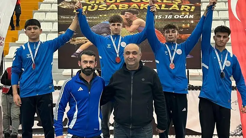 Siirtli güreşçiler Kars'tan 5 madalyayla döndü