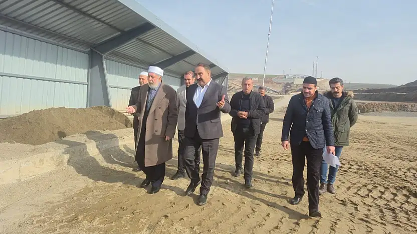Siirtli Kanaat Önderi Şeyh Muiniddin Aydın'dan Asfalt Plenti Ziyareti