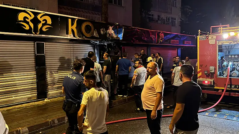 Siirtte Gece Yarısı Market Yangını: 1 Kişi Dumandan Etkilendi