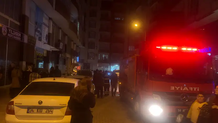 Son Dakika! Siirt'te Bina Yangını! Ekipler Olay Yerinde