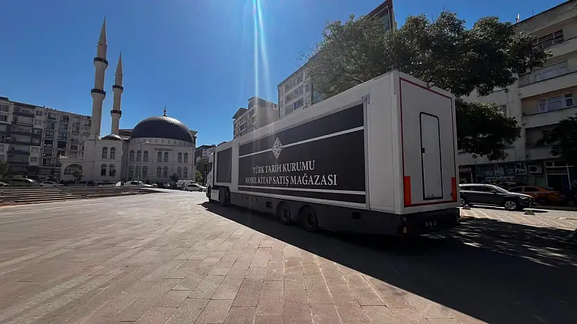 Türk Tarih Kurumu'nun Mobil Kitap Satış Mağazası Siirt'e Geldi