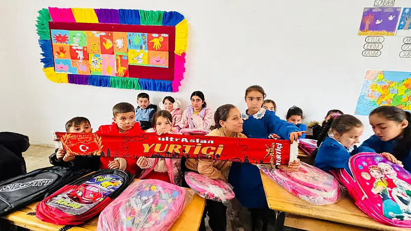 ultrAslan Siirt'ten Pervari'de Anlamlı Destek: 52 Öğrenciye Eğitim ve Oyuncak Yardımı