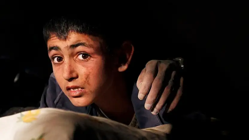 Van Depremi'nin Acısı 14 Yıl Sonra Hâlâ Yüreklerde