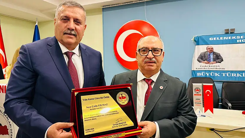 Yılın Kamu Görevlisi Ödülü Siirtli Müdür Çetin Yılmaz'a Verildi