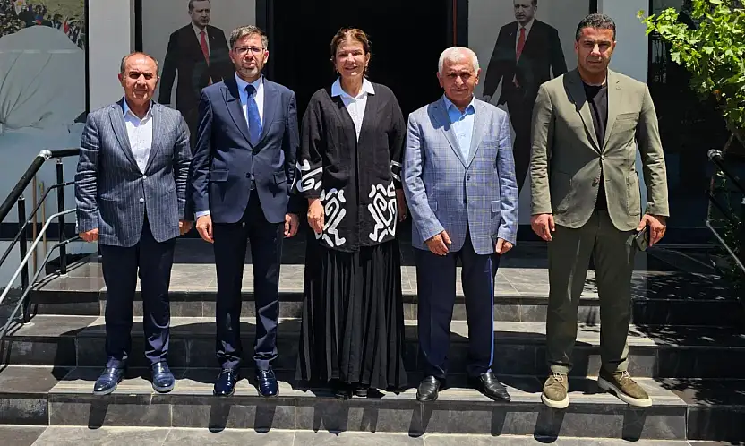 AK Parti Diyarbakır Milletvekili Suna Kepolu Ataman'dan Siirt İl Başkanı Abdulhekim Gider'e Hayırlı Olsun Ziyareti