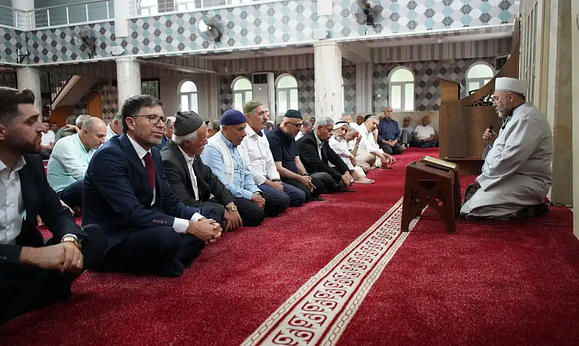 AK Parti Siirt'te 25. Yılını Mevlid-i Şerif ile Andı: Dualar 3 Dilde Okundu