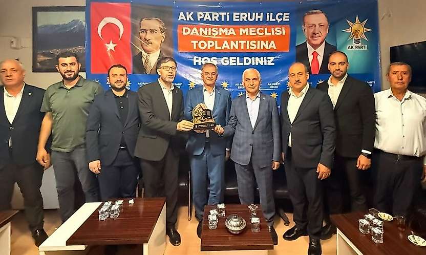 AK Parti Siirt Teşkilatından Eruh'ta Yönetim Kurulu Toplantısı