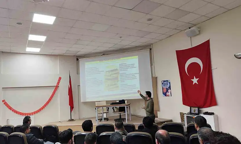 Bakım personellerine sağlıklı beslenme ve hijyen eğitimi