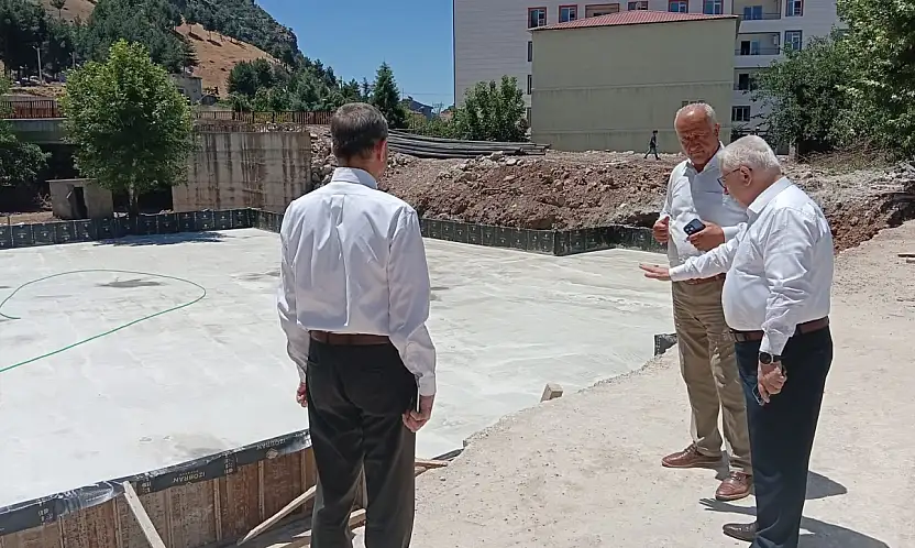 Baykan Merkez Camii'nde Çalışmalar Devam Ediyor
