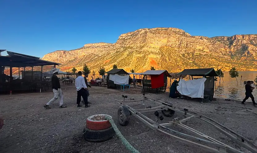 Binlerce Kişi Geliyor, Hizmet Yok: Siirt Botan Vadisi'nin Kaderi Ne Olacak?
