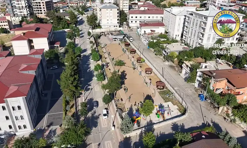 Eruh Belediyesi Parkında Yenileme Çalışmaları Tamamlandı
