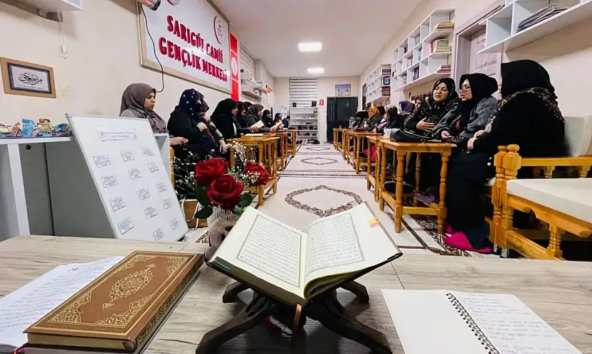 Eruh'ta Kadınlara Yönelik Berat Kandili Programı Düzenlendi