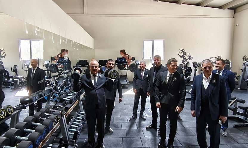 Eruh'ta Yeni Spor Tesisi Hizmete Hazırlanıyor