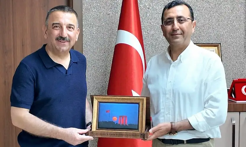 Eski Siirt Valisi Hacıbektaşoğlu, Çanakkale'de Siirtli İl Müdürü Ergün Demirhan'ı Ziyaret Etti