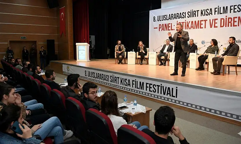 Festival mi, Fikir mi?